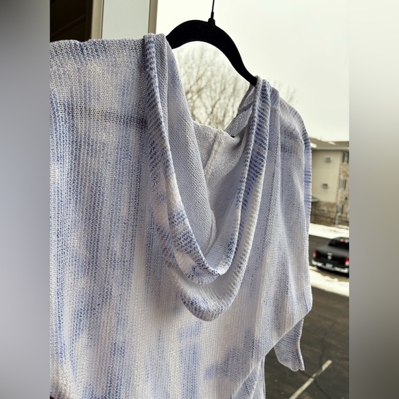 🆕 Sioni BlueWhite Open Knit Hoodie Sweater Size M Lightweight Sheer Pullover Top - Picture 11 of 13